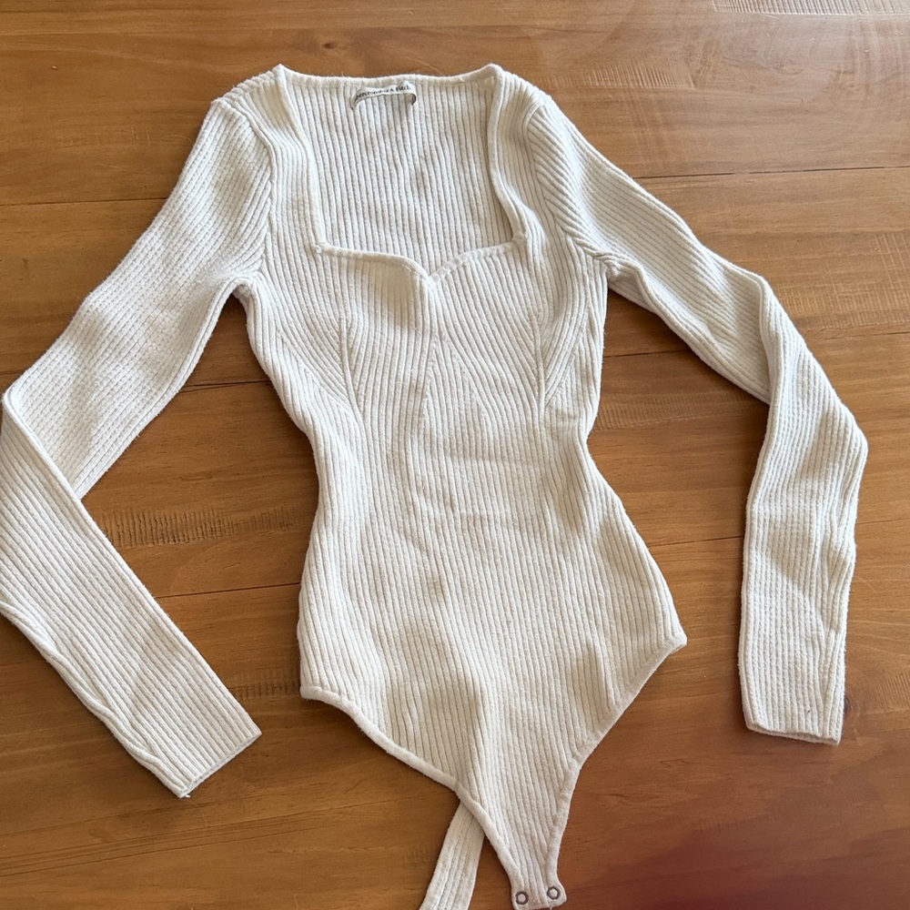 Abercrombie & Fitch Ribbed Knit Long Sleeve Bodysuit